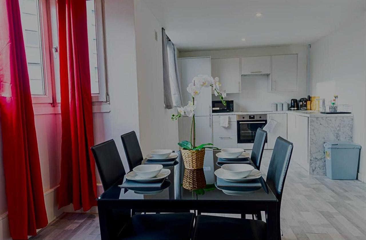 2 Bed With Free Parking Apartment London Bagian luar foto